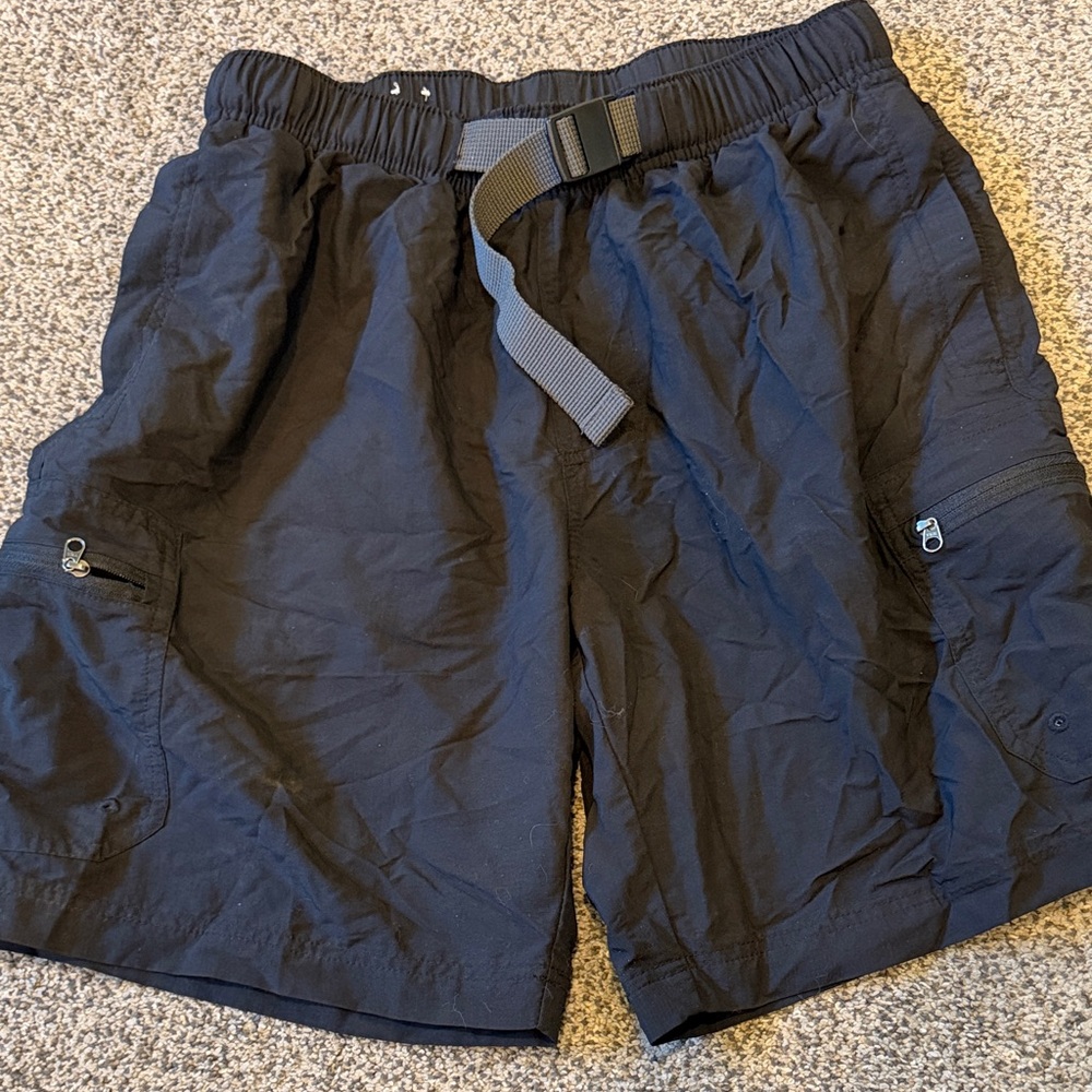 Men's Columbia Black Cargo Shorts with Web Belt